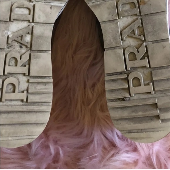 Prada - Picture 4 of 9